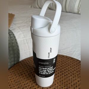 Owala ColorDrop V6 30oz White BPA-Free Plastic Flip Fairways for Days